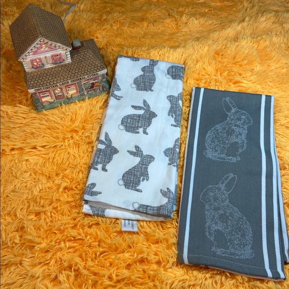 Other - Bundle of 1 Lighted Ceramic Easter Decoration, 1 Dish Towel and 1 Hand Towel